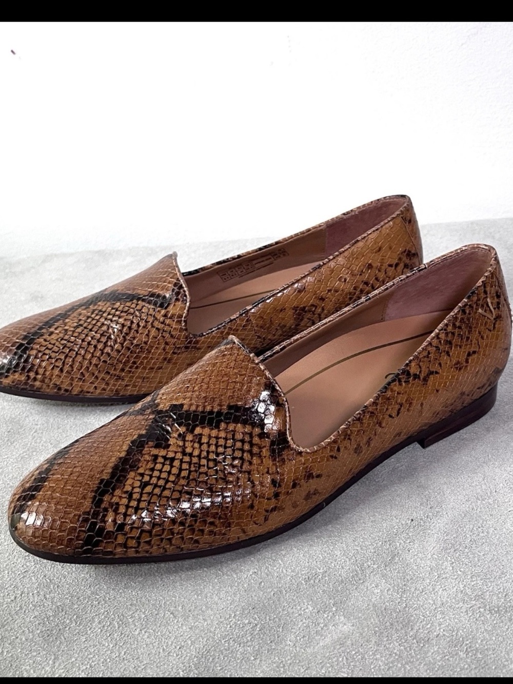 Vionic Willa Boa Snakeskin Loafers Womens Size 8.5 Slip On Flats Comfort Shoes